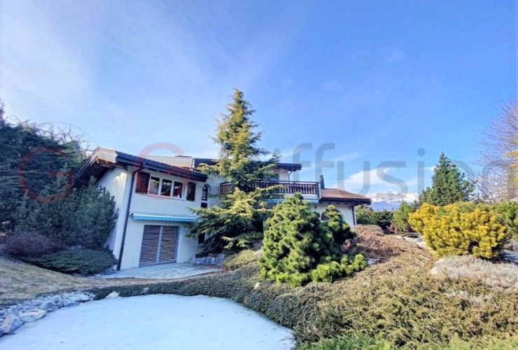 Splendide villa individuelle avec grand jardin