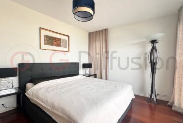 Luxury 3.5 room furnished flat - Appartement 3.5 pcs meublé de standing