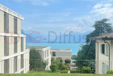 Luxury 3.5 room furnished flat - Appartement 3.5 pcs meublé de standing