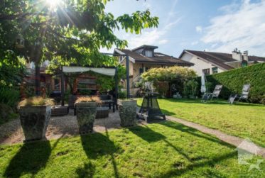 Magnifique maison de 2 logements avec jardin