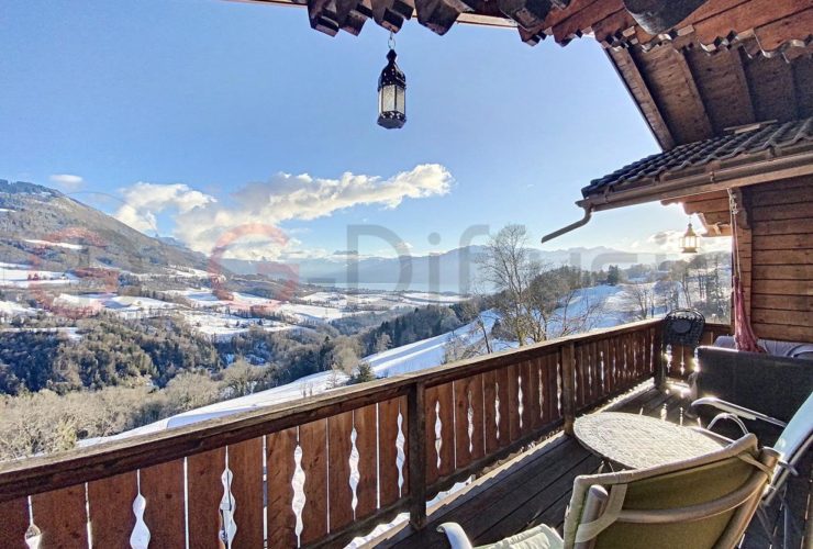 Splendide chalet avec vue panoramique sur le lac et les alpes