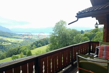 Splendide chalet avec vue panoramique sur le lac et les alpes