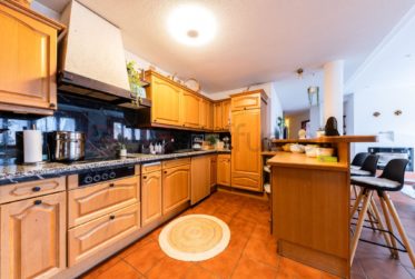 7.5 Zimmer Wohnung, Gartenwohnung