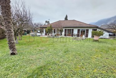 BELLE MAISON AVEC GRAND POTENTIEL