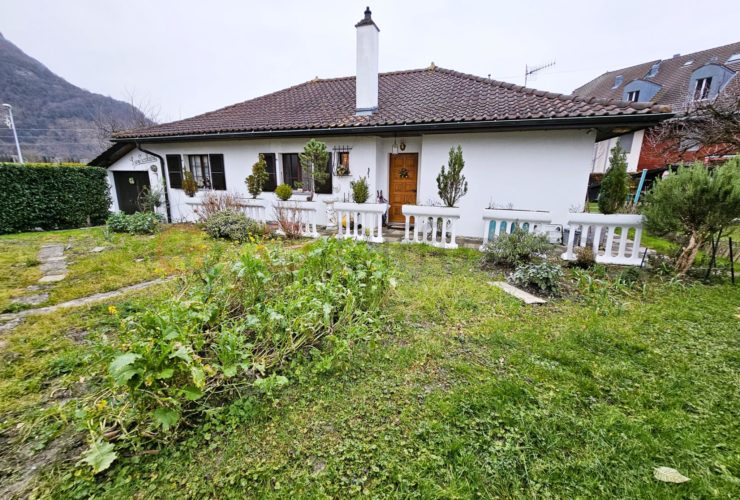 BELLE MAISON AVEC GRAND POTENTIEL