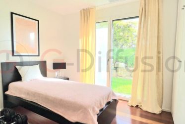 Luxury 3.5 room furnished flat - Appartement 3.5 pcs meublé de standing