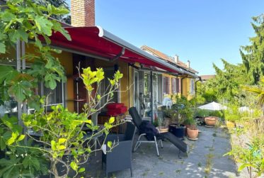 8 Zimmer Haus, Wohnanlage