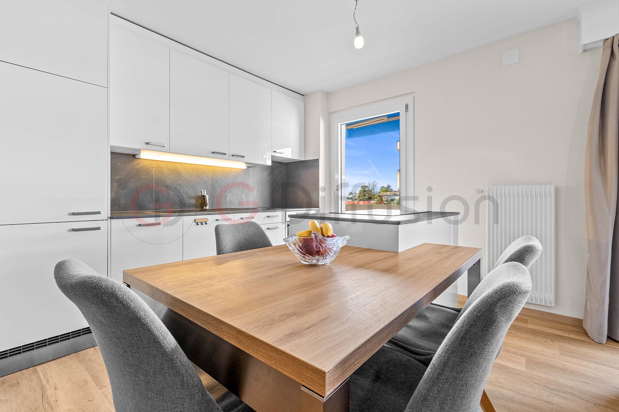 Charmant 3.5 pièces à deux pas du lac avec balcon