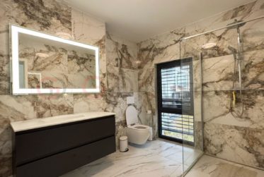 Élégante villa familiale avec Terrasse/ jardin, stationnements et haute performance énergétique