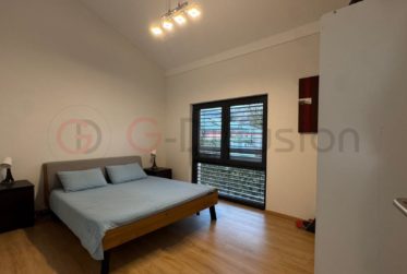 Élégante villa familiale avec Terrasse/ jardin, stationnements et haute performance énergétique