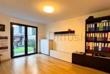 Élégante villa familiale avec Terrasse/ jardin, stationnements et haute performance énergétique