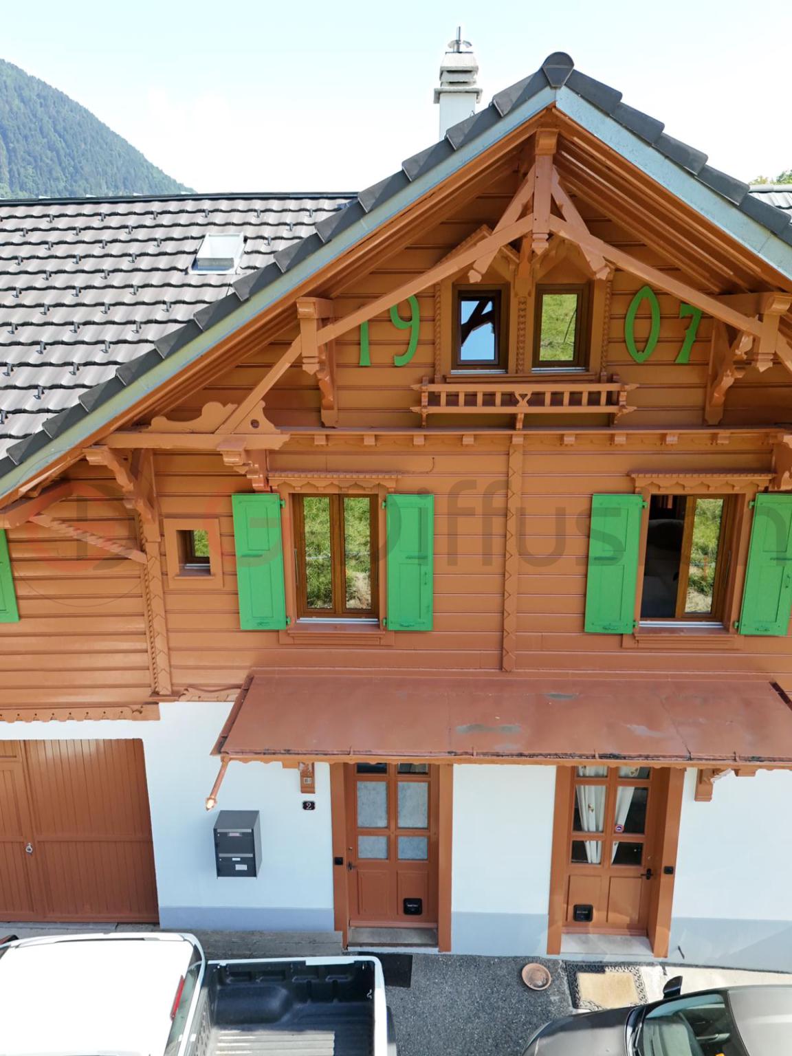 Magnifique maison individuelle de 2 appartements à vendre à Corbeyrier