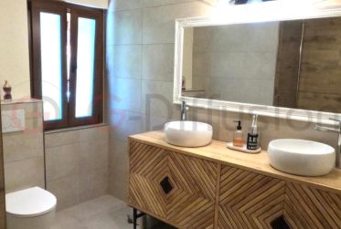 Magnifique maison individuelle de 2 appartements à vendre à Corbeyrier