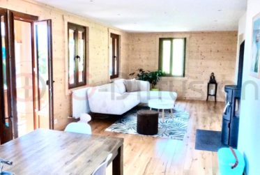 Magnifique maison individuelle de 2 appartements à vendre à Corbeyrier