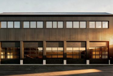 Promotion immobilière – Box commerciaux avec mezzanine à vendre à Collombey