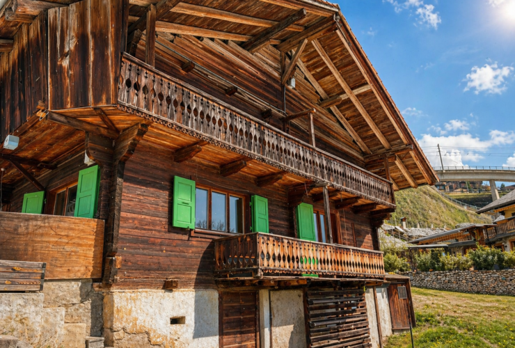 À vendre – Chalet à rénover avec fort potentiel de développement à Troistorrents | CHF 390'000.–