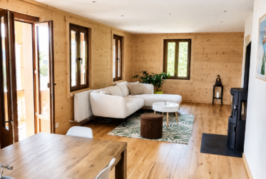 Magnifique maison individuelle de 2 appartements à vendre à Corbeyrier ( à quelques minutes d'Aigle)
