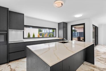 Splendide villa mitoyenne de 5.5 pièces à louer