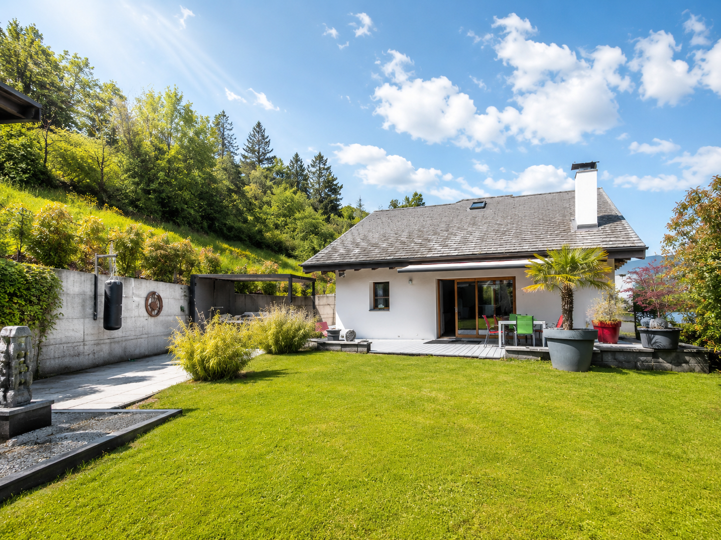 Magnifique villa avec 2 appartements à vendre à Ayent, vue panoramique sur les montagnes.